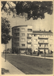 Stanisław&oacute;w. R&oacute;g ul. Sapieżyńskiej i Karpińskiego