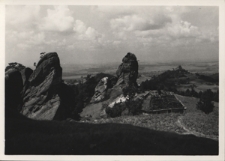 Odrzykoń (woj. lwowskie). Skały zwane "Prządki"