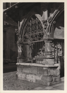 Kraków. Motyw przed Kościołem Św. Barbary